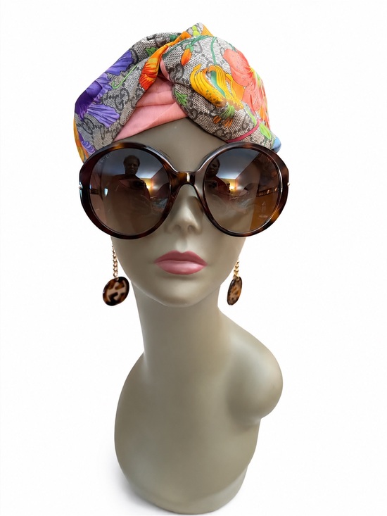 Gucci Accessories - ✨Gucci Oversized Round Sunglasses with dangling GG ( detachable)  ✨
